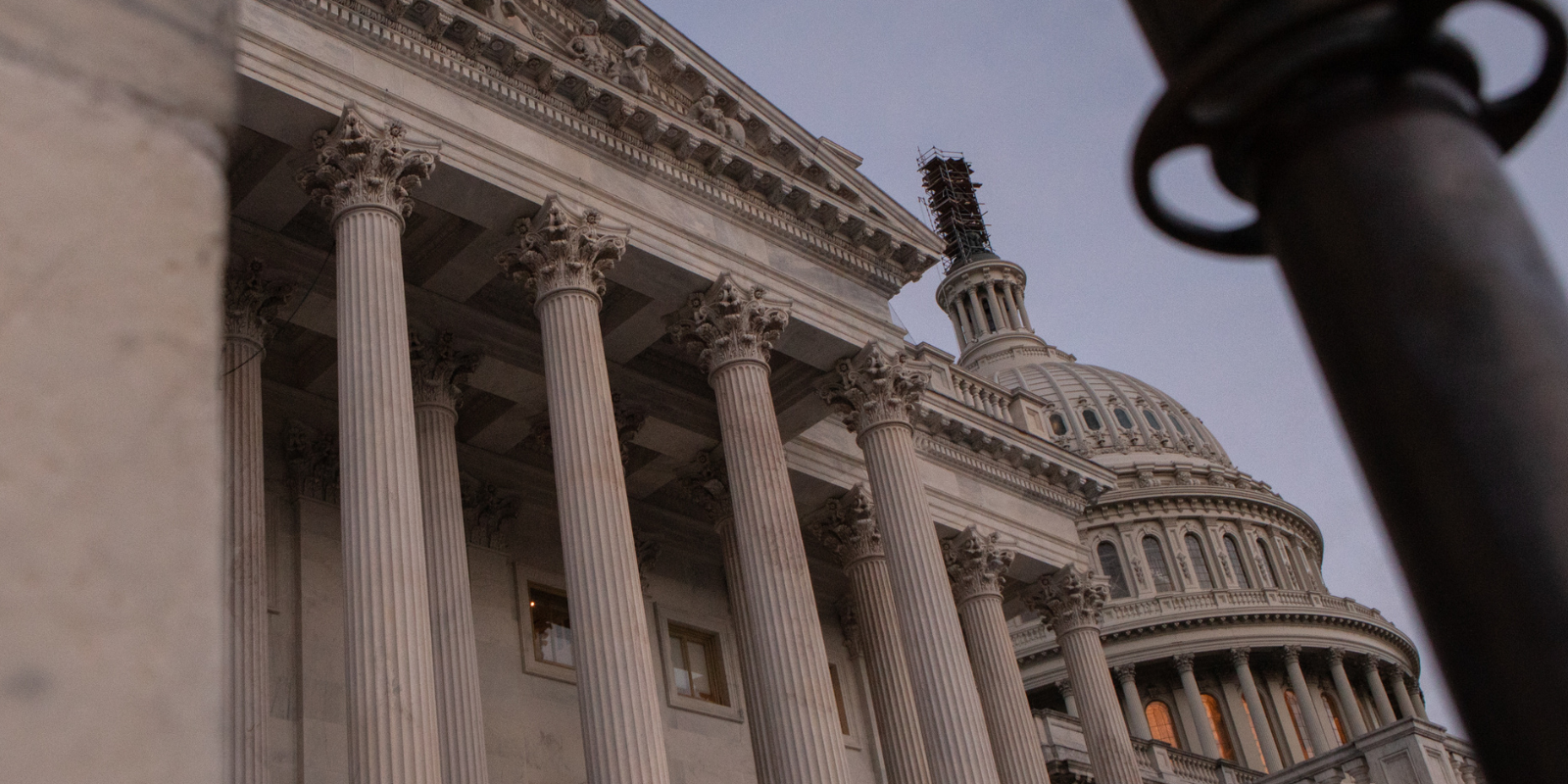 A medida que el cierre del gobierno se prolonga, jubilados de AFSCME toman acción