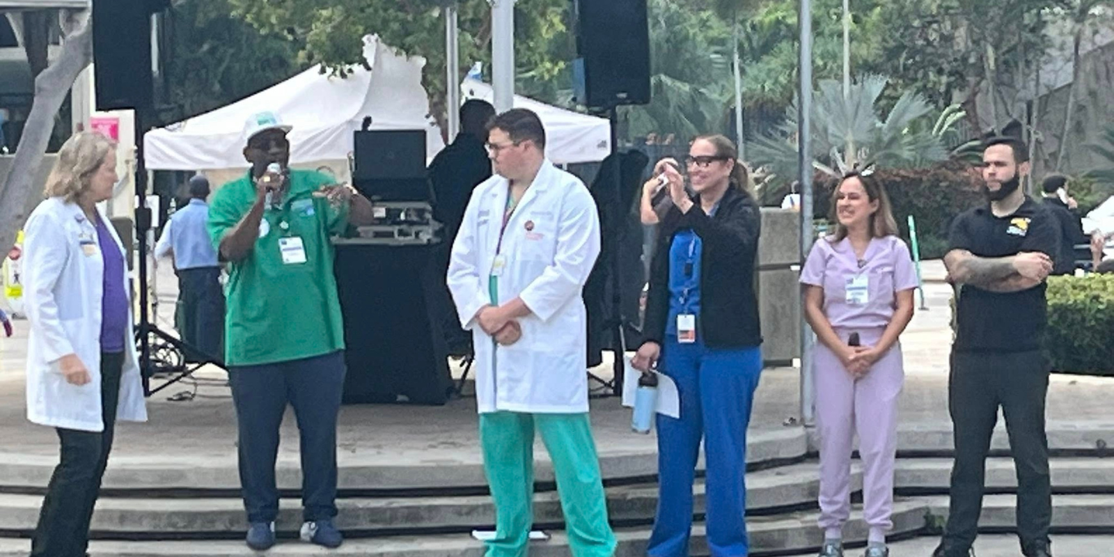 Trabajadores de la salud del sur de Florida exigen un aumento justo